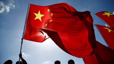 China widens anti-corruption purge before parliament