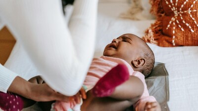 Most childhood illnesses are mild, but some symptoms—like persistent high fever, seizures, or breathing trouble—can be serious. Learn the 10 warning signs that require urgent paediatric attention. (Photo: Pexels)