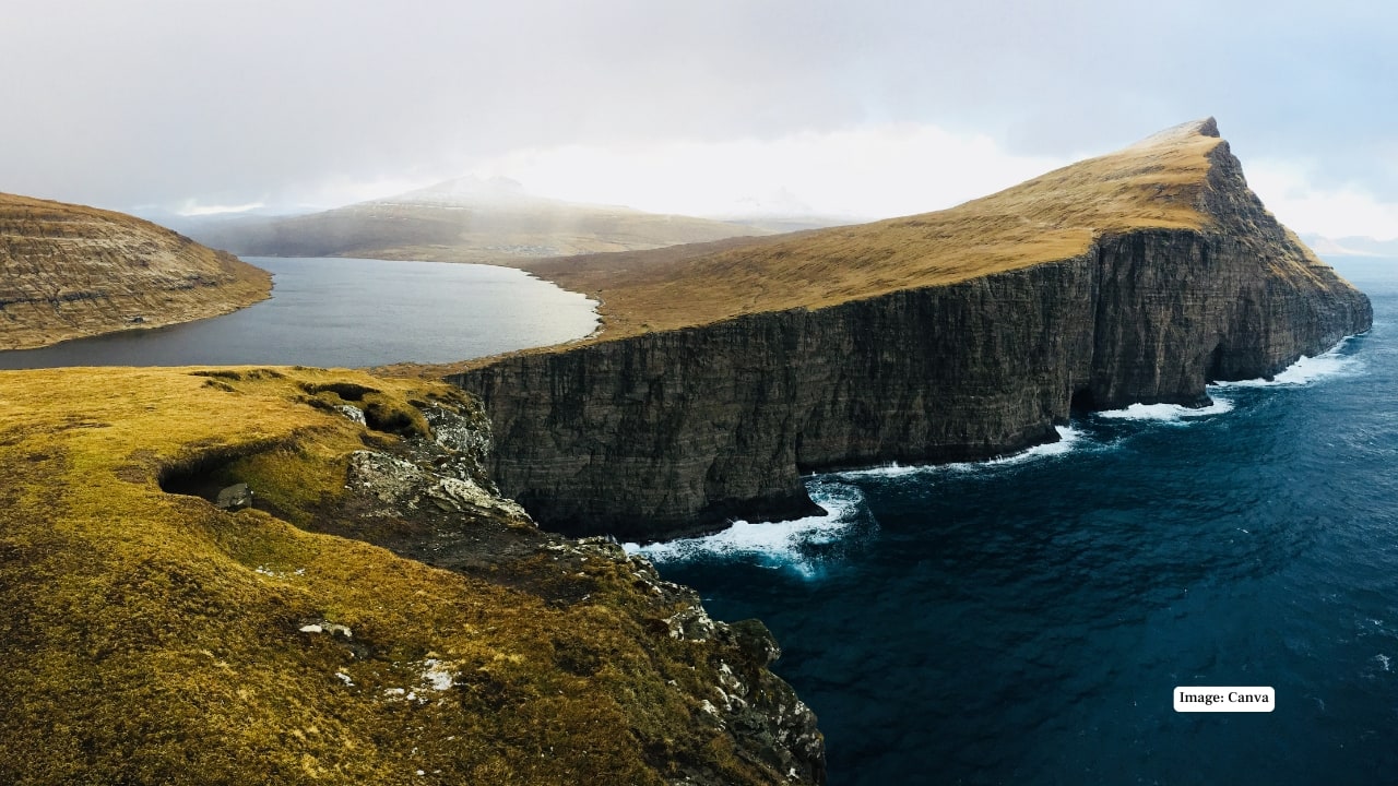 This ‘floating’ lake in the Faroe Islands will make you question your eyes