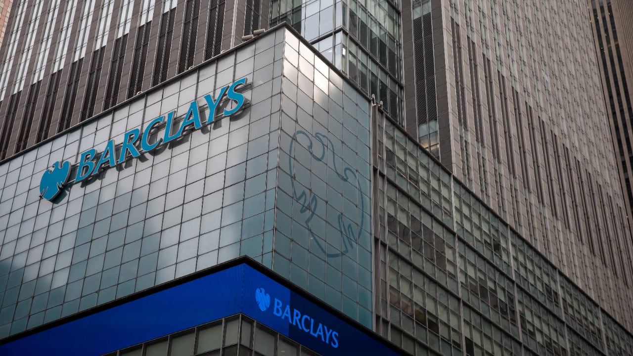 Barclays considers Blockchain platform for payments, deposits