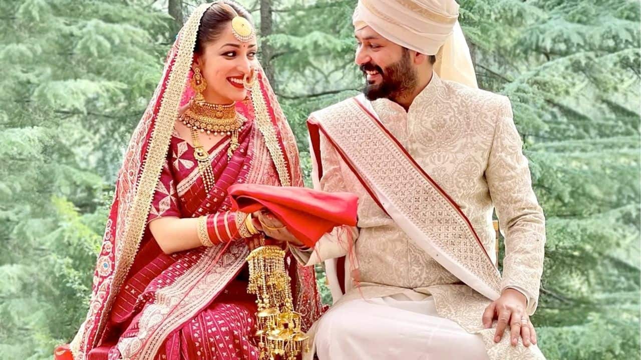  Yami Gautam Yami Gautam kept her wedding intimate and deeply personal by wearing her mother’s red silk saree when she married Aditya Dhar in 2021. The heirloom piece added emotional value to her bridal look. Minimal makeup and traditional jewellery enhanced the authenticity of the moment.
