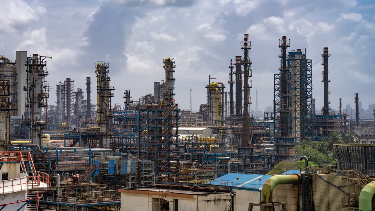 Indian refiners eye Russian oil again as Iran crisis hits supply