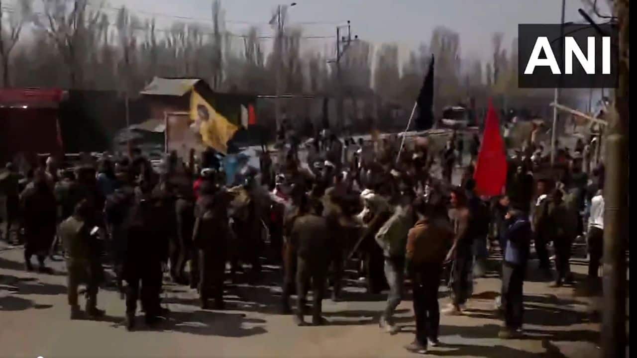 Mobile internet speed restricted in Kashmir following protests over Khamenei's killing