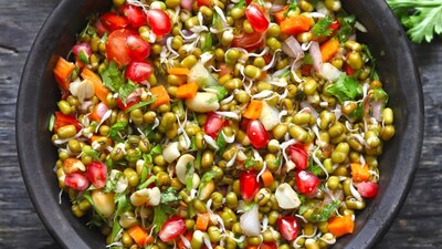 Moong dal sprouts are packed with protein, fiber and antioxidants that support digestion, immunity and heart health. (Image: Pinterest)