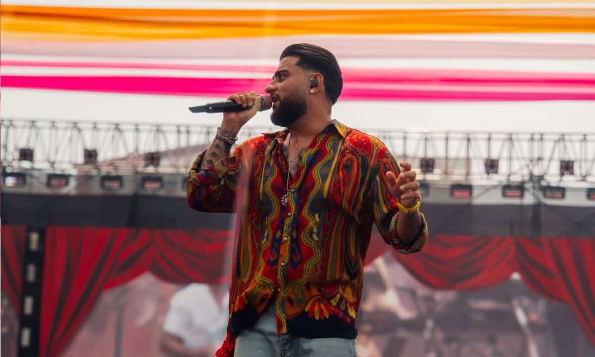Karan Aujla lights up Mumbai with high-energy P-POP CULTURE India Tour Holi concert at MMRDA Grounds