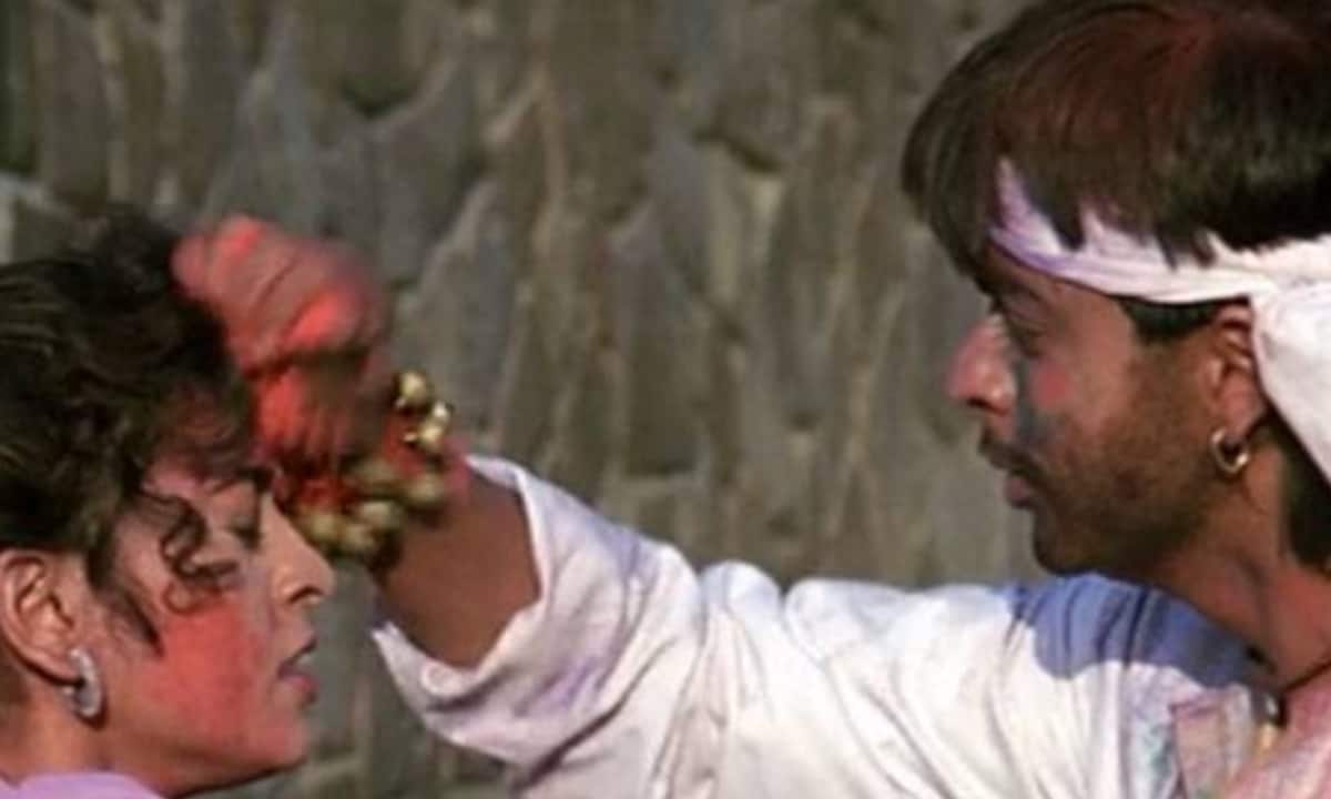 Darr<br />Darr uses Holi as a backdrop for one of the film’s most unsettling moments, when Shah Rukh Khan’s obsessive lover forcibly applies colour on Juhi Chawla’s character in front of Sunny Deol’s fiancé.