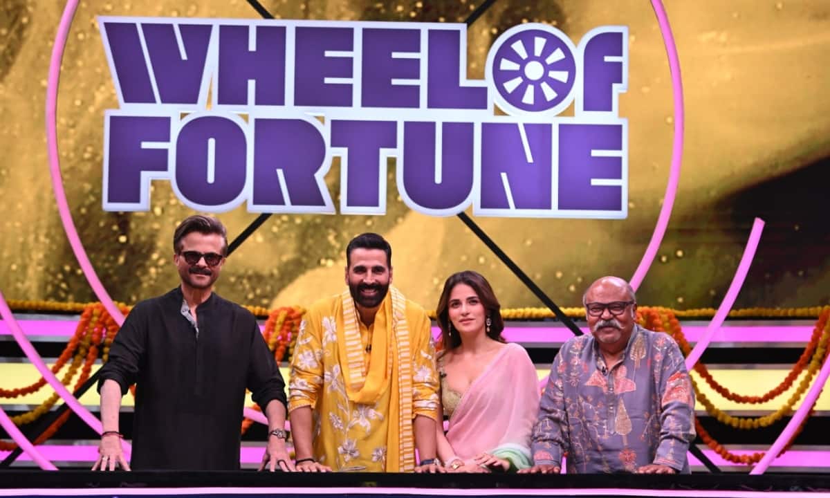 Akshay Kumar brings charm and fun to Wheel of Fortune India with light ...