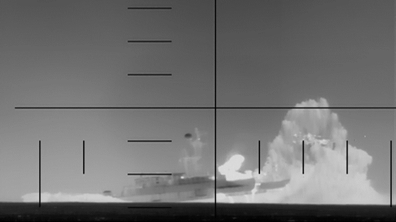 US submarine torpedo sinks Iranian warship near Sri Lanka, massive explosion captured on video | Watch