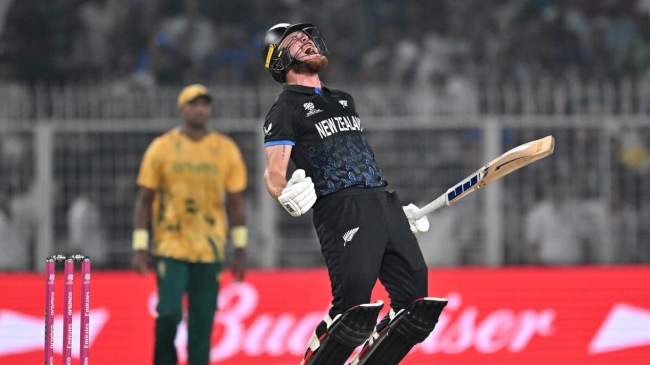 Kolkata's 'Knight Rider' Allen blows away South Africa, takes NZ into final