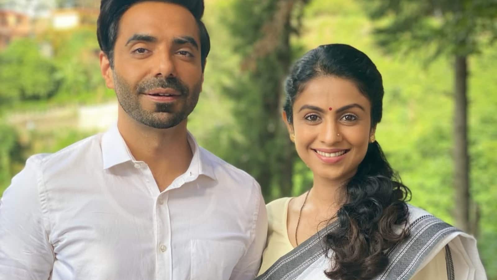 aparshakti-manasi