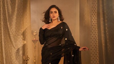 The name ‘Amulya’ reflects the actor’s personal connection with saris and her admiration for the timeless elegance they represent. 