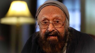 Khushwant Singh, born in 1915, was a fearless journalist, novelist, and humourist. (Picture: X)