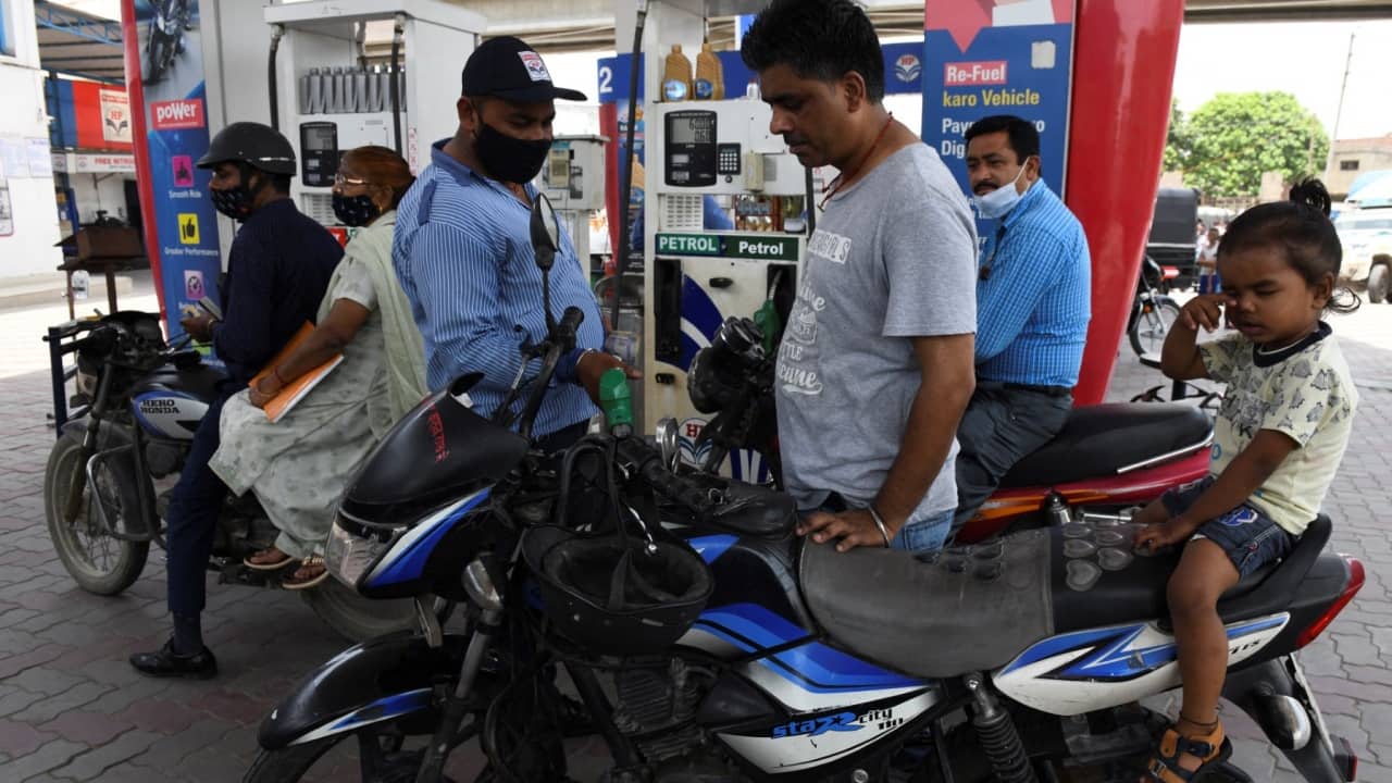 Oil marketing companies say nationwide tests find E20 petrol meets quality norms, reject contamination claims