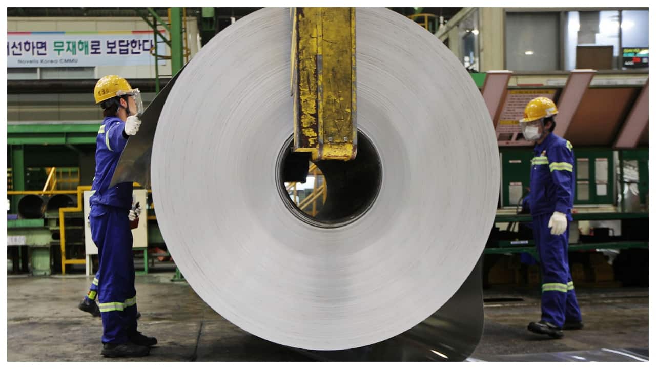 Aluminum extends rally as Iran war risks 'acute supply squeeze’