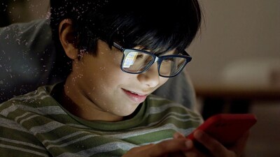 The blue light from phones suppresses melatonin, a hormone that gently signals the body that it is time to rest. (Picture: Pexels)