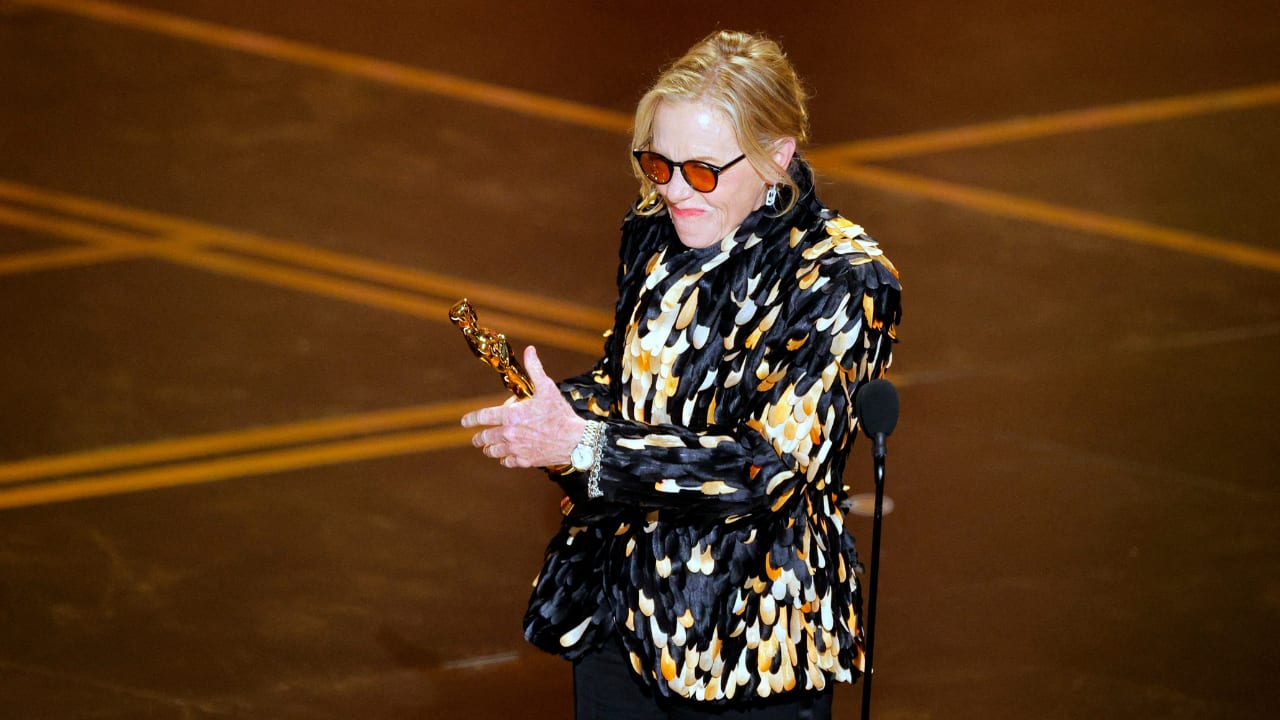 Best Supporting Actress Amy Madigan earned Best Supporting Actress for her role in Weapons. Her powerful performance brought emotional weight and complexity to the film, impressing both critics and Academy voters.