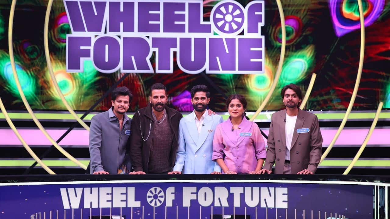 Akshay Kumar shares an emotional story about his father on Wheel of Fortune; praises Gujarati film Laalo's inspiring journey