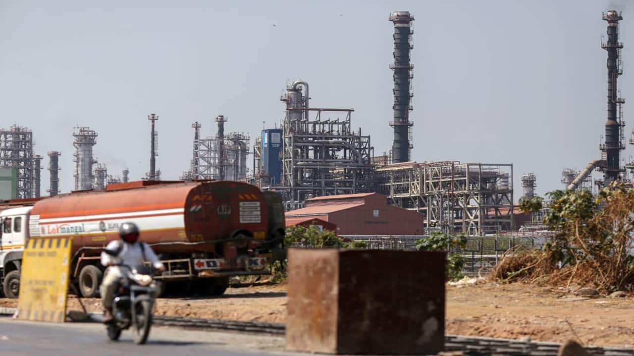 Russian oil price in India hits record as demand for Urals grows