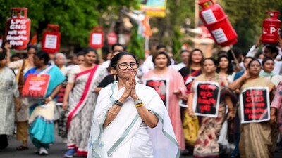 পশ্চিমবঙ্গ নির্বাচনের আগে LPG সংকটকে হাতিয়ার করে BJP-কে আক্রমণ মমতার
