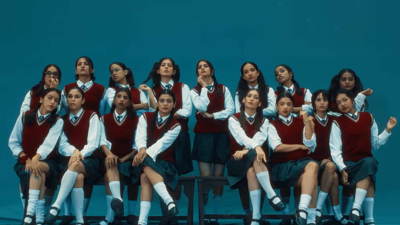 “Azul” (2025) – Guru Randhawa The song became part of a broader debate around regressive storytelling in music, with critics pointing to its portrayal of women and underlying problematic themes in the lyrics. “Azul” (2025) – Guru Randhawa The song became part of a broader debate around regressive storytelling in music, with critics pointing to its portrayal of women and underlying problematic themes in the lyrics.