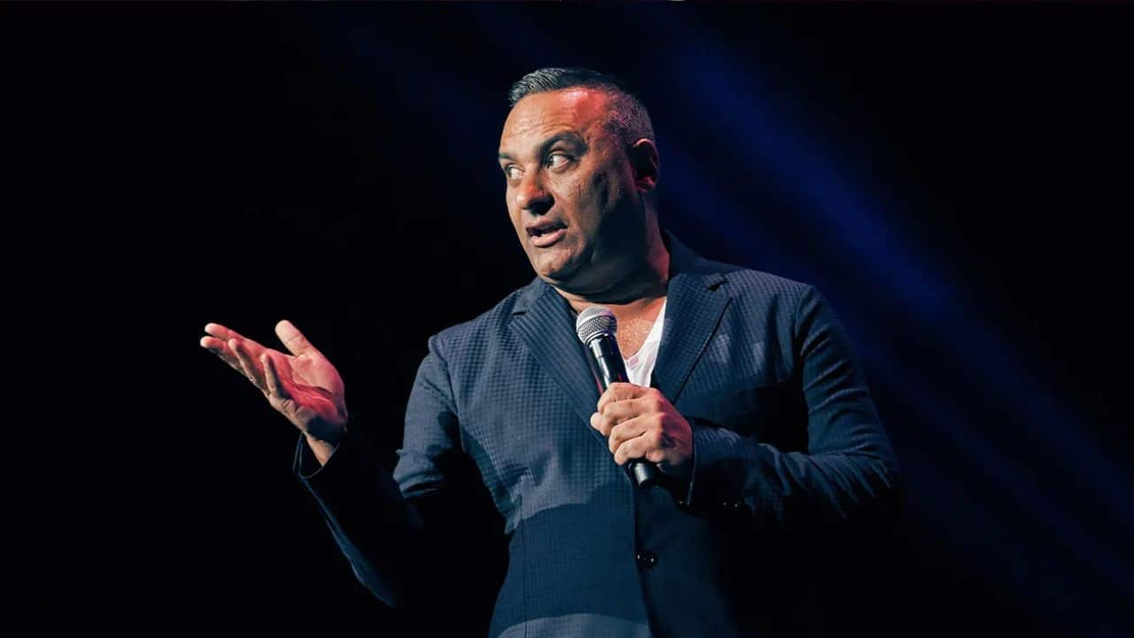 Russell Peters kicks off India tour with sold-out Delhi show, delivers electrifying night of comedy