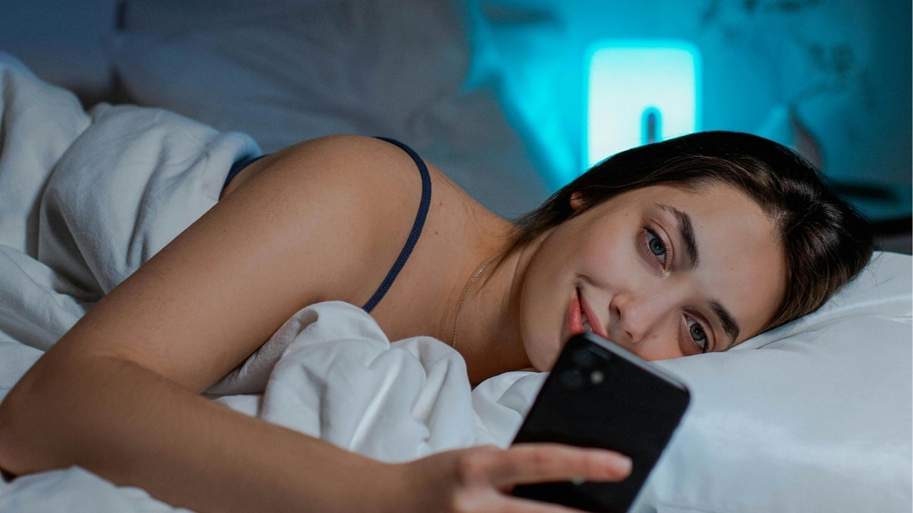 Revenge bedtime procrastination: Why people delay sleep despite being tired