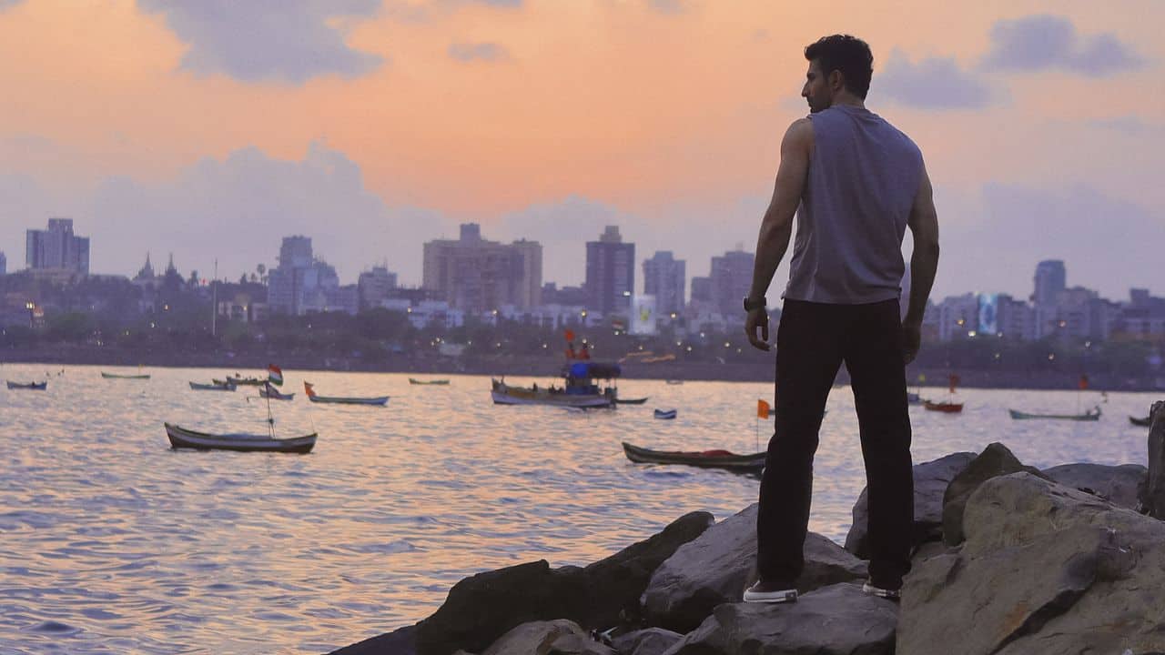 Sidhant Gupta transforms into a rogue agent in Prime Video’s Teen Kauwe