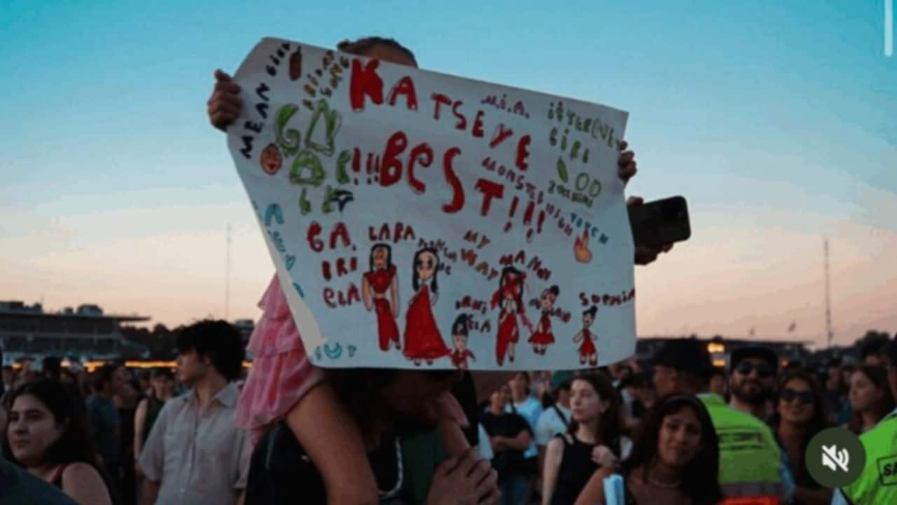 Lollapalooza Argentina comes under fire after posting an image with KATSEYE’s Manon crossed out