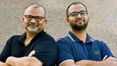 Indian-origin techie leaves Apple to start AI venture with father. (Image: Akshat Prakash/ LinkedIn)