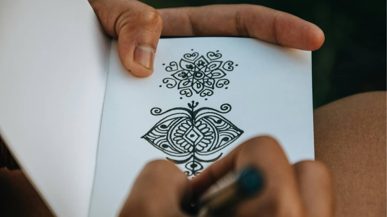 Art is quietly re-wiring creativity in 2026, here's how to unwind with this old-school hobby