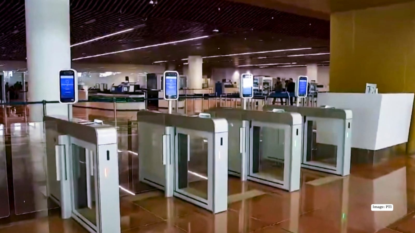 High airport charges, weak connectivity may keep foreign airlines away from Navi Mumbai, Noida airports...