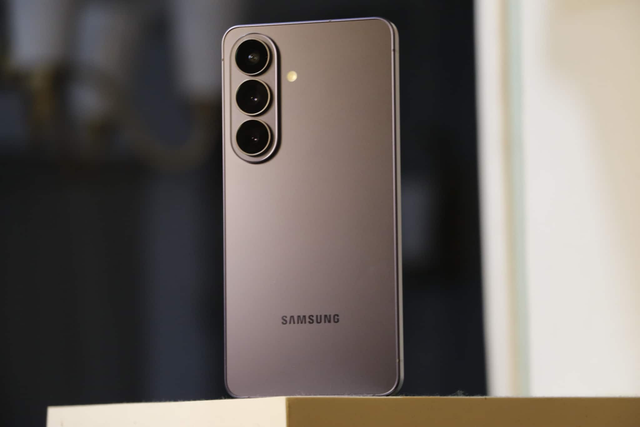 Galaxy S26 back panel