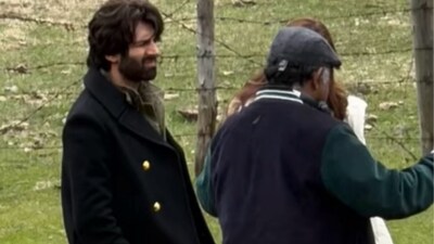 Kartik Aaryan and Sreeleela BTS with director Anurag Basu