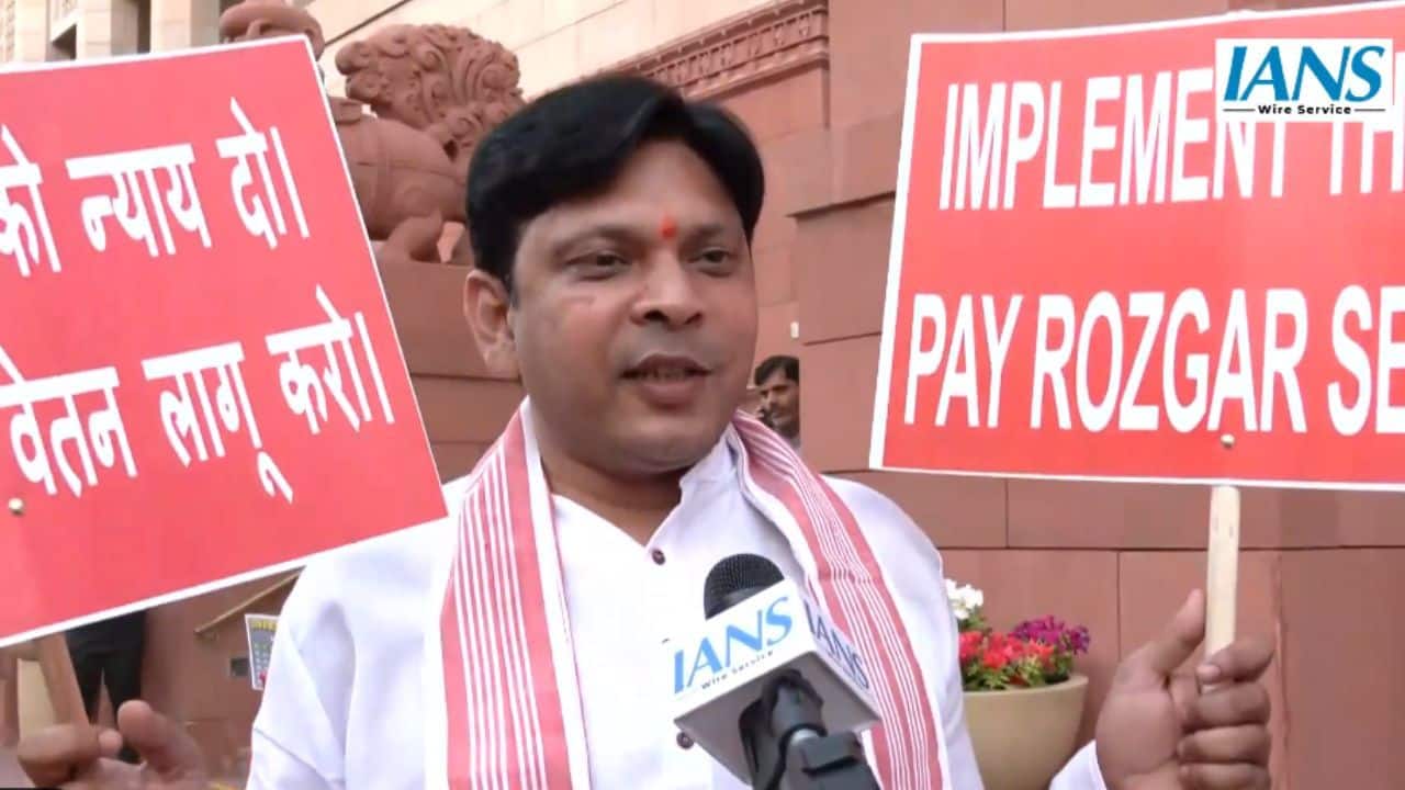 Maharashtra MP Prashant Padole injured as truck rams vehicle on way to airport; flies to Delhi despite injuries