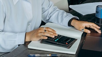 'Requires discipline': 23-year-old CA quits job, makes Rs 12–15 lakh annually sharing tax tips on Instagram