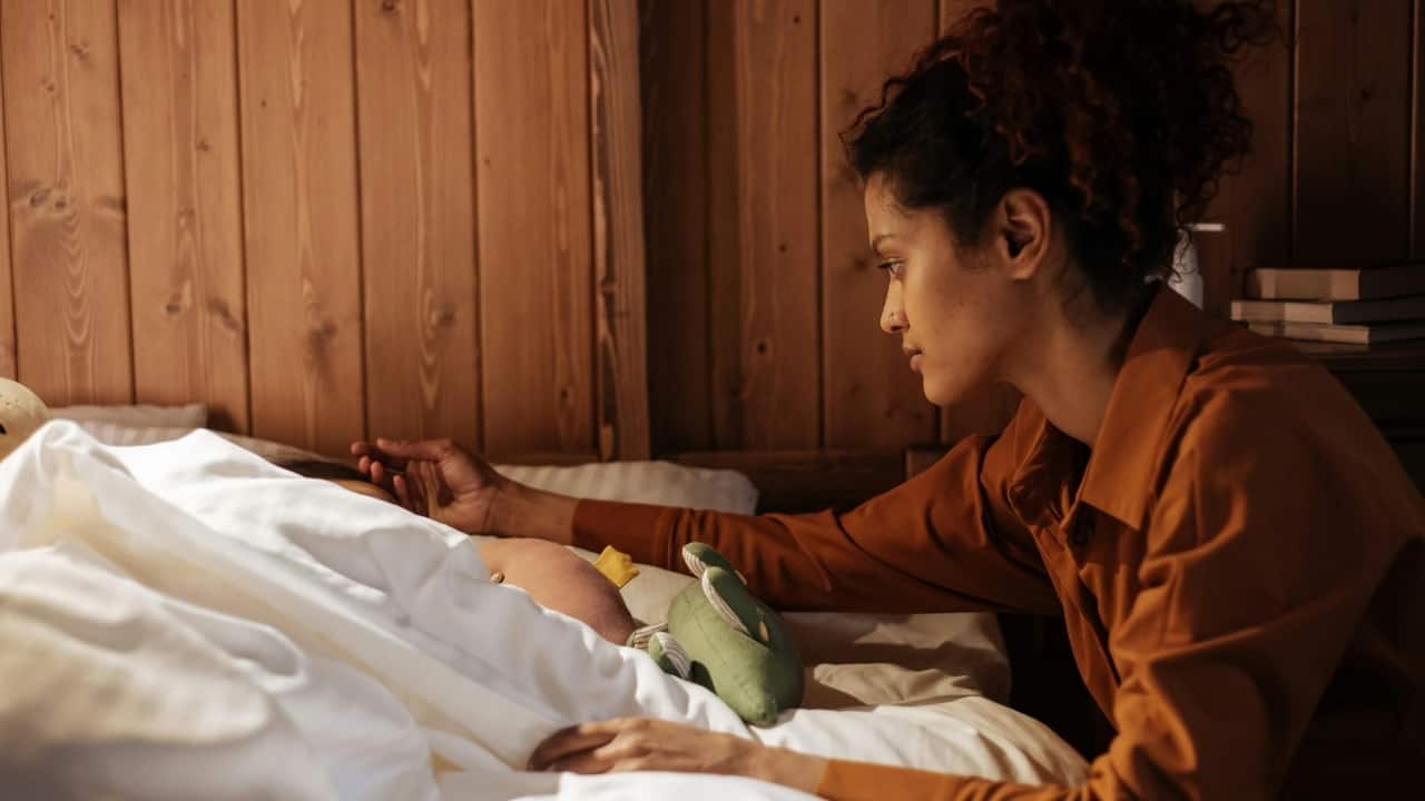 4 norovirus symptoms in kids that need immediate attention