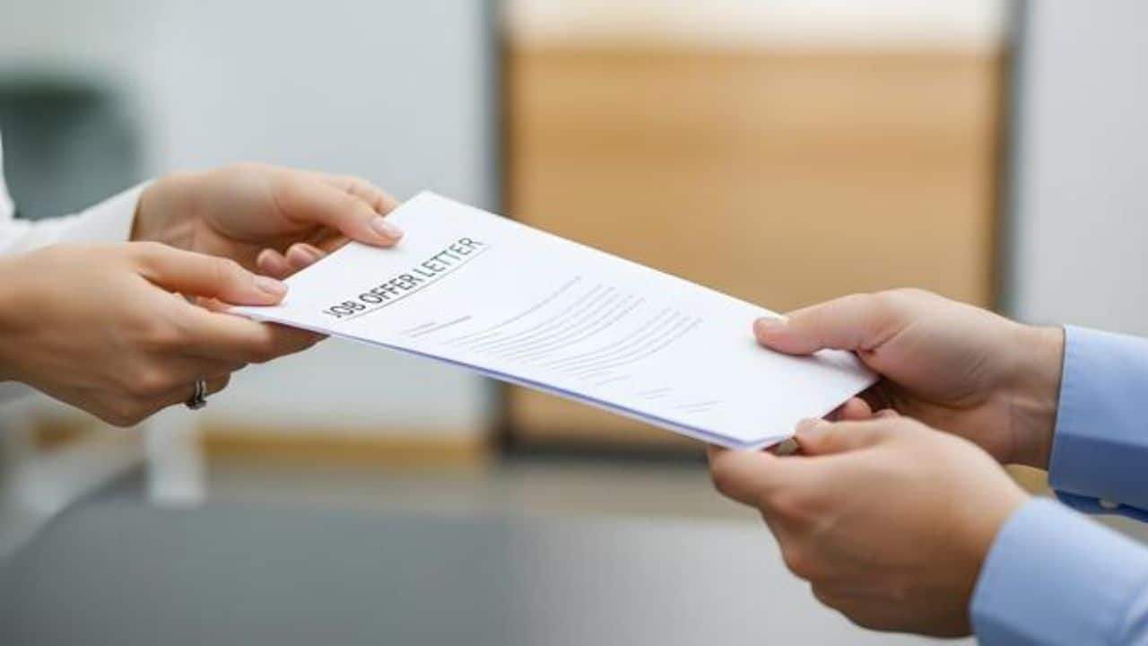‘Negotiate smartly, not cheaply’: Man earning Rs 1 lakh refused Rs 1.2 lakh offer, later lands Rs 1.8 lakh job