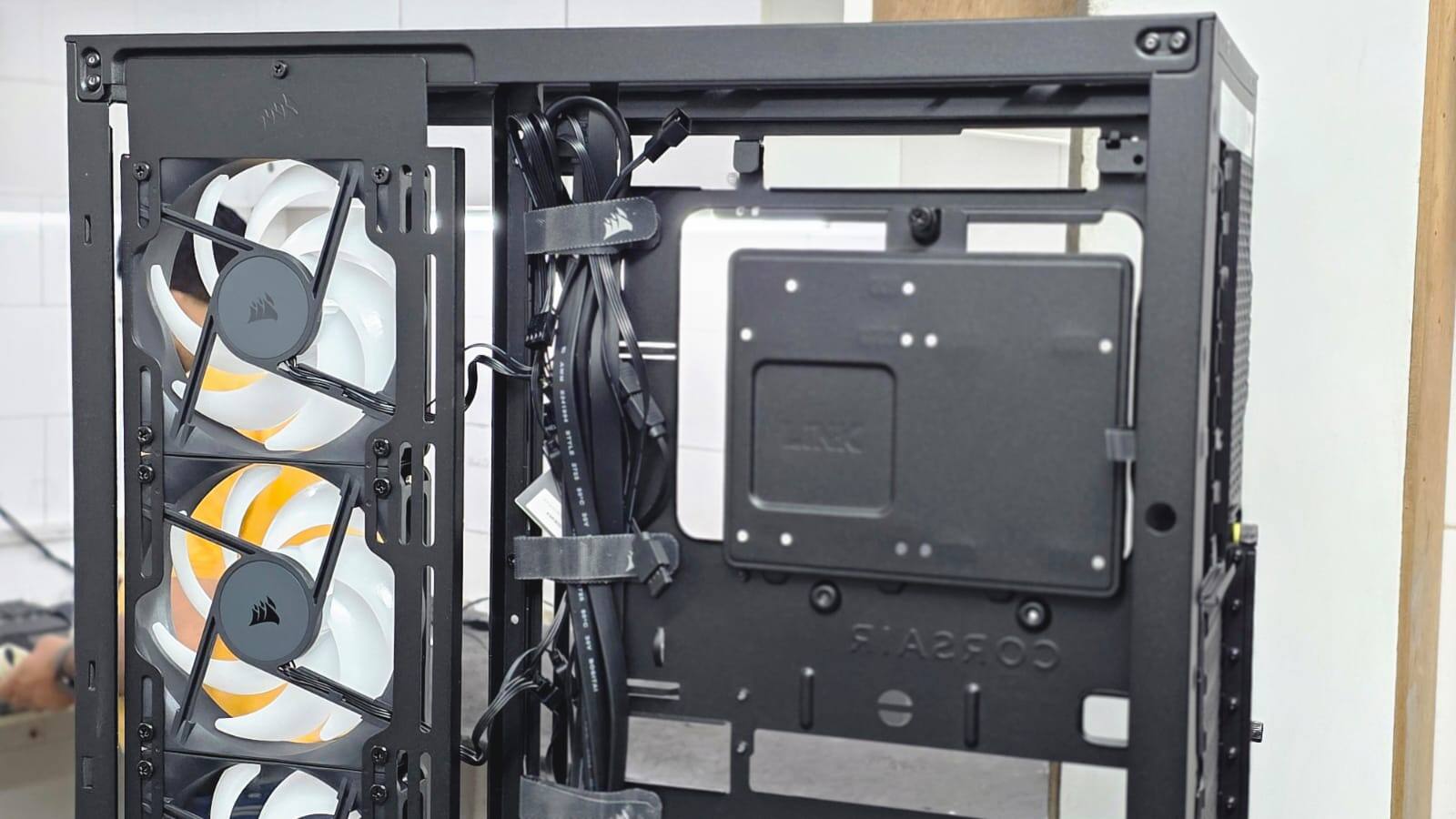 460mm Radiator Corsair Frame 4500X mid-tower case review