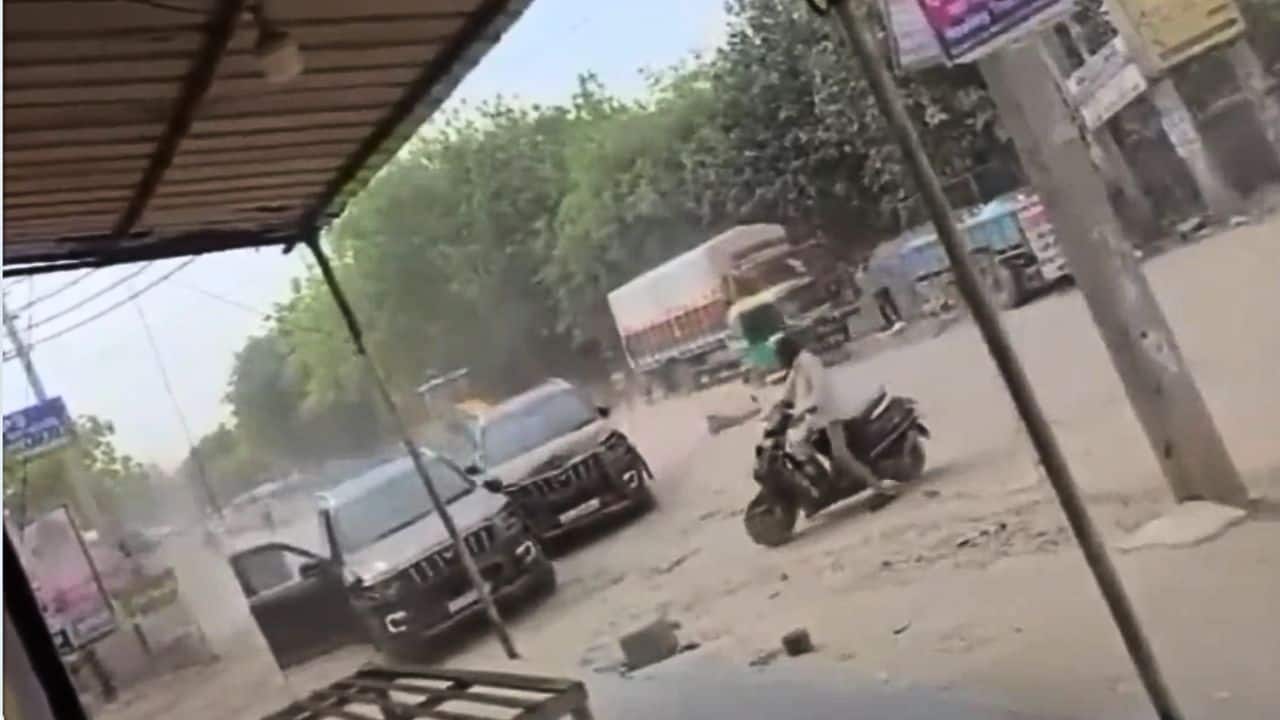 Scorpio vs Scorpio: Dangerous face-off in Gurugram as two SUVs charge at each other | Watch