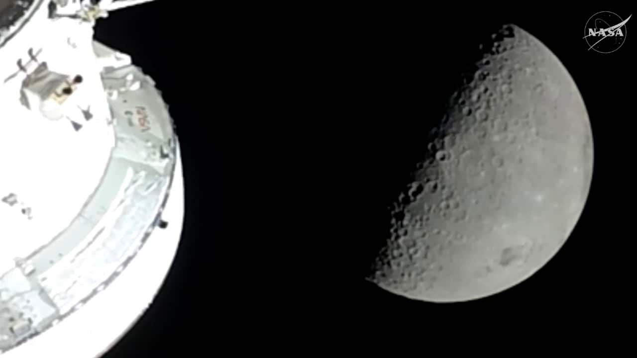 NASA restores contact with Artemis II astronauts after Moon flyby; crew heads back to Earth