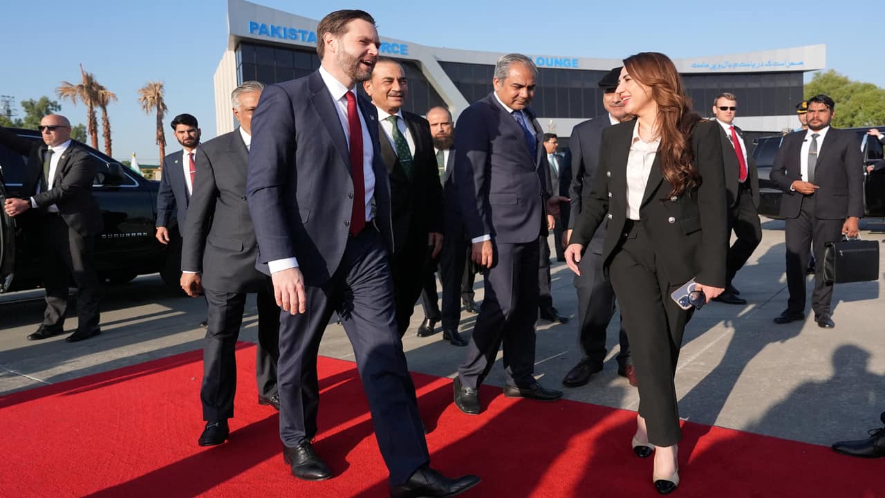 No one left behind: Entire US delegation departs after Iran talks collapse