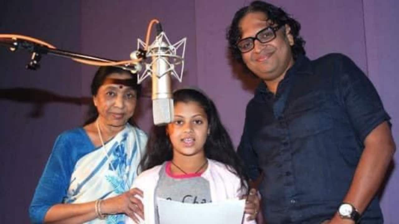 Asha Bhosle’s son Hemant Bhosle died of cancer three years after daughter Varsha's suicide, served as a pilot, spent last days of his life in Scotland