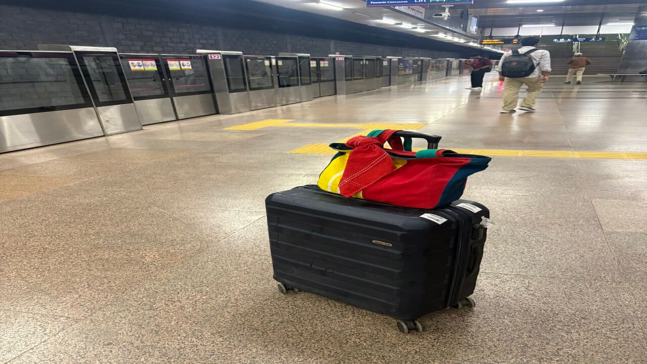 ‘Had to pay Rs 30 for bag’: Viral post compares Bengaluru and Delhi metro