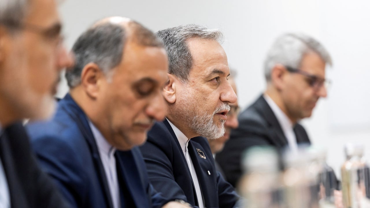 Iran says talks with US continue via Islamabad, Pakistani delegation set to visit Tehran today