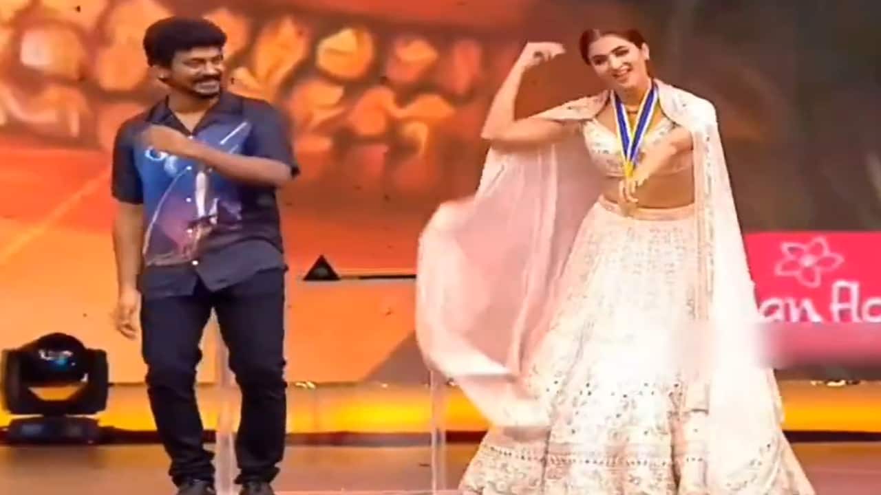 When Nelson danced better than Pooja Hegde for her song at an award show: Watch