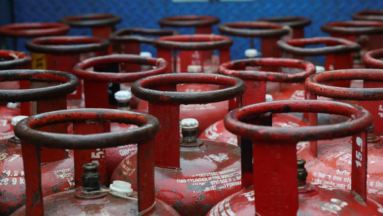 India moves to develop LPG pipeline; launches Rs 12,500-crore pipeline expansion