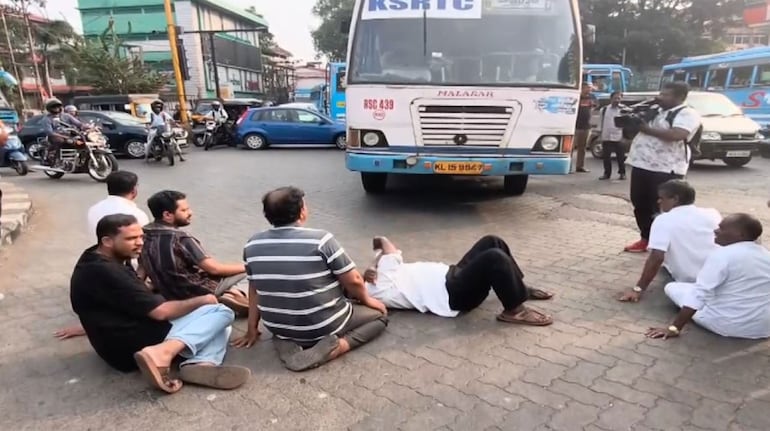 Kerala High Court initiates suo motu contempt action over hartal by ...