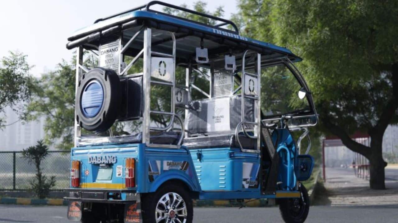 Delhi e-rickshaw rides to get costlier; minimum fare hiked to Rs 20