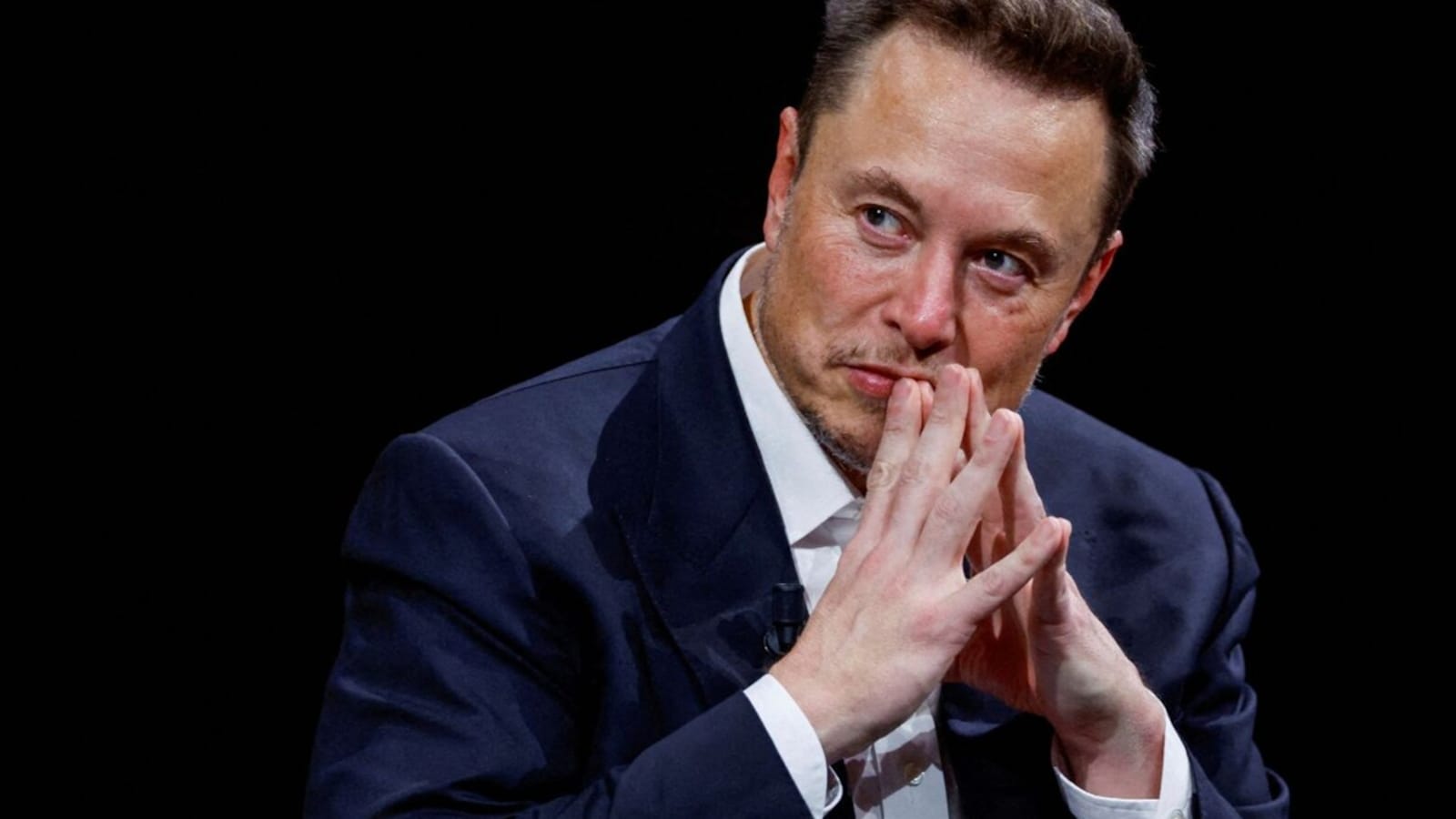 Elon Musk calls rival Anthropic the current frontrunner in AI