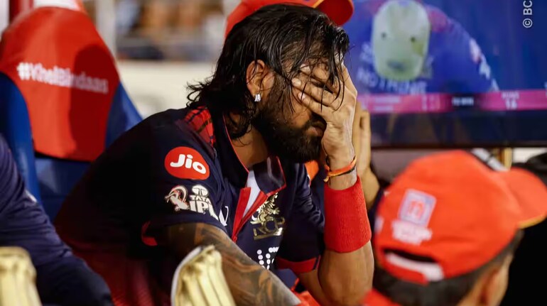 Ex-CSK star issues clarification after 'Let Krunal Pandya die there ...